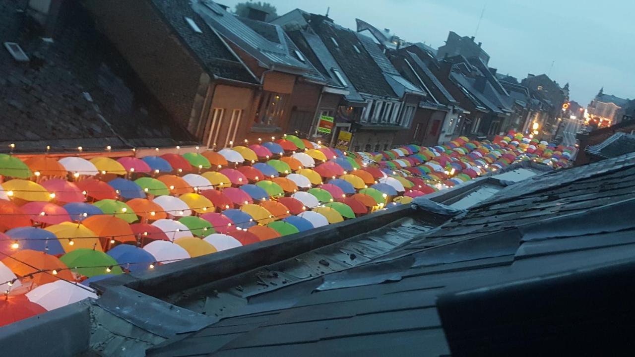 Le Patio Belle Maison En Plein Centre Ville, Avec Grande Terrasse Au Calme Bastogne Exterior foto